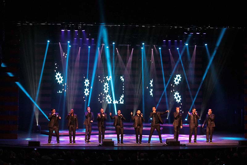 Straight No Chaser tour