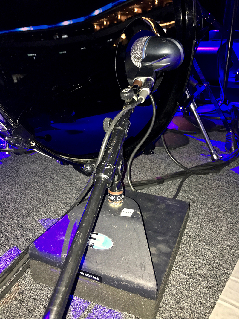 Radial KickStand and Shure Beta 52 on Steve Gadd’s kit. Photo by David Morgan