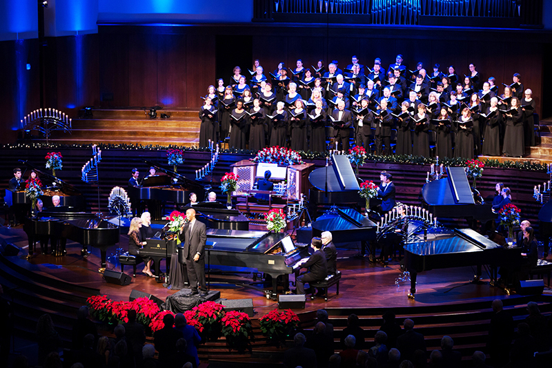 Choir in a sopranos left / male voices center / altos right configuration at the Southwestern Baptist Theological Seminary’s 2015 Keyboards and Carols at Christmas event. Here, DPA mics supported the soloist, piano and choir. Photo by Matheus Olivera.