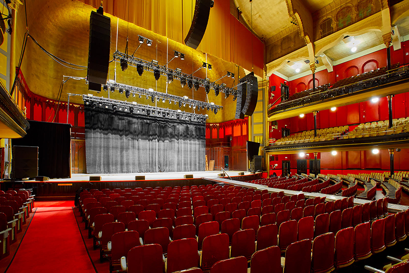 The ceiling and side balcony seating presented challenges that called for an intricate solution. The venue now features a versatile and modern d&b audiotechnik system. Photo by Neal Burstyn