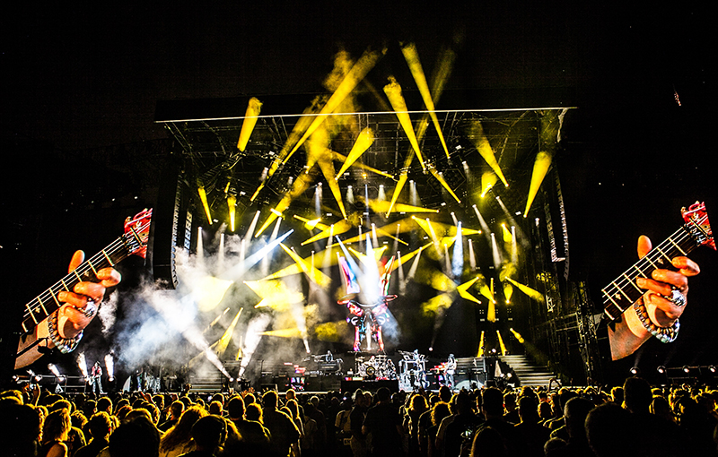 Guns N' Roses 'Not In This Lifetime...' tour photo by Katerina Benzova