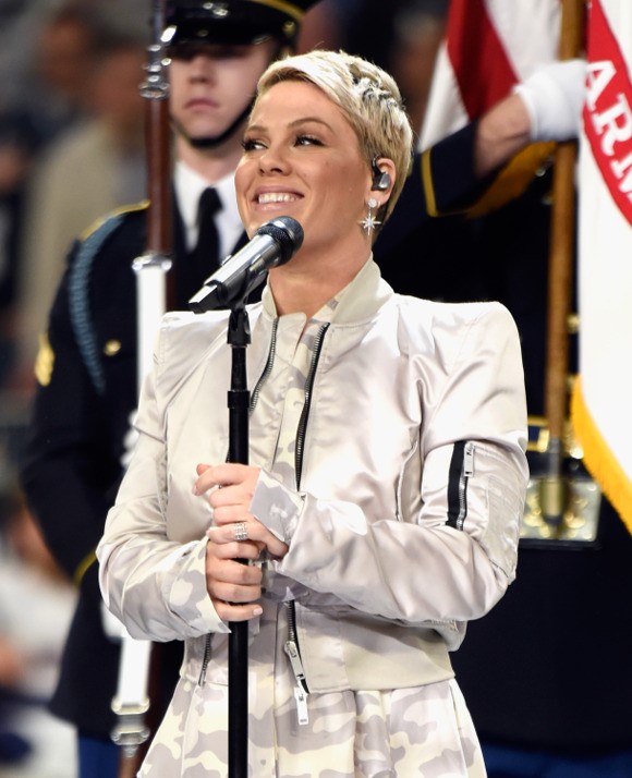 P!NK at Super Bowl 52 with Sennheiser